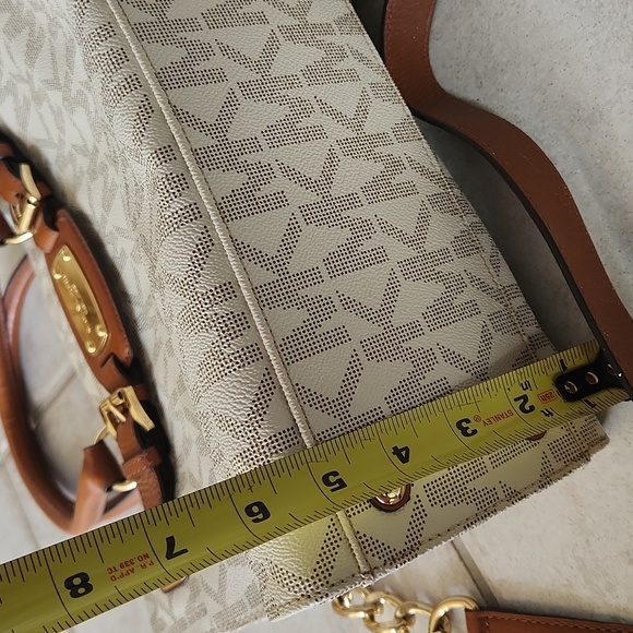 Michael Kors large brown and tan logo monogram tote fancy business shoulder bag - Picture 16 of 17